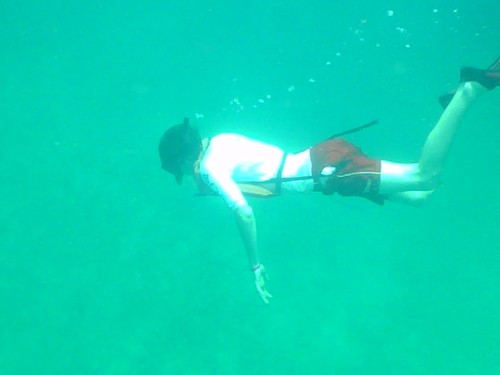Students snorkeling at San pedro Island