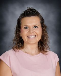 Halverson, Lindsey